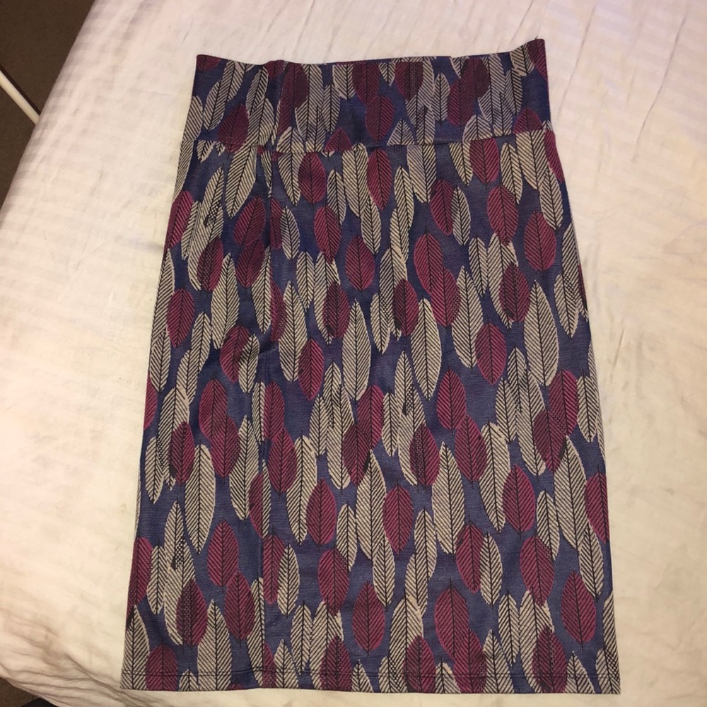 Small Cassie pencil skirt , feather print